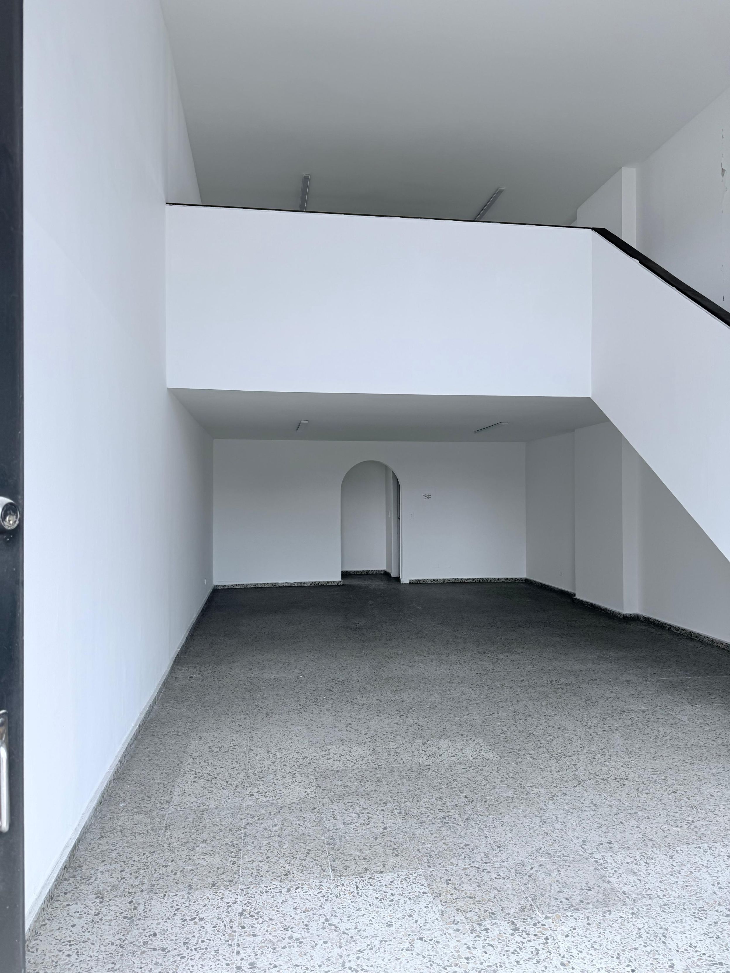 Local en arriendo o venta Cundinamarca Bogotá Las Américas 83 m2 Habitaciones 0 Baños 1 Garajes 1 Precio venta $680000000 Precio arriendo $3711671