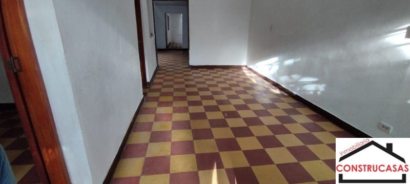 Casa en arriendo Antioquia Medellín Aranjuez 100 m2 Habitaciones 5 Baños 1 Garajes 0 Precio $2400000
