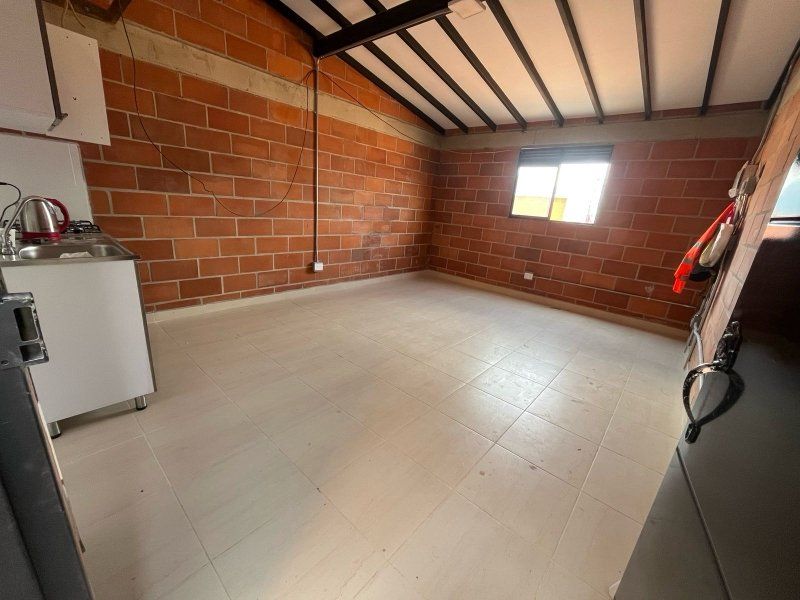 Apartaestudio en arriendo Antioquia Envigado Uribe Ángel 30 m2 Habitaciones 1 Baños 1 Garajes 0 Precio $1100000
