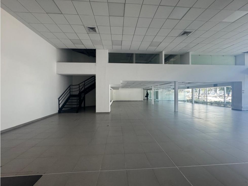 Local en arriendo Antioquia Medellín San Diego 590 m2 Habitaciones 0 Baños 2 Garajes 0 Precio $50000000