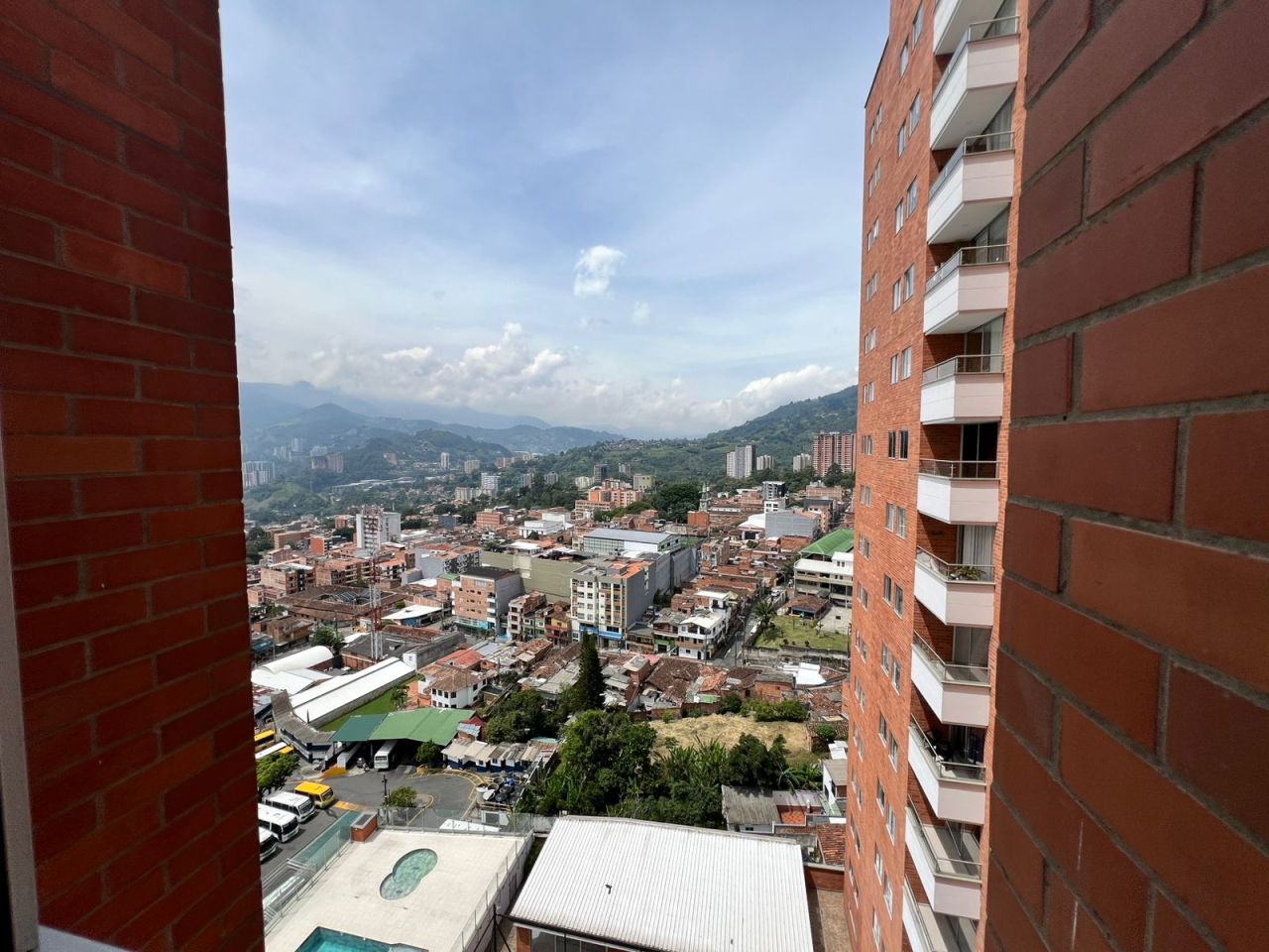 Apartamento en arriendo Antioquia La Estrella Ancón San Martín 68 m2 Habitaciones 2 Baños 2 Garajes 1 Precio $2700000