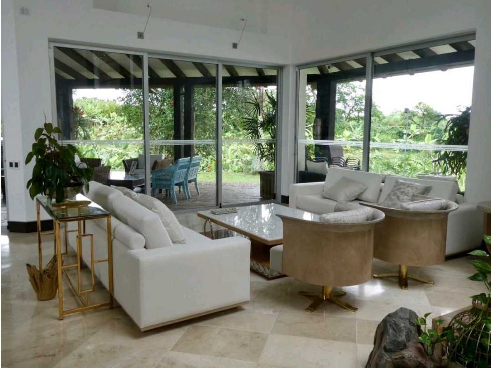 Casa Campestre en venta Quindío Armenia Fundadores 590 m2 Habitaciones 3 Baños 5 Garajes 4 Precio $3000000000