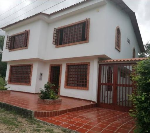 Casa Campestre en venta Cundinamarca Girardot Miraflores 288 m2 Habitaciones 4 Baños 4 Garajes 5 Precio $390000000