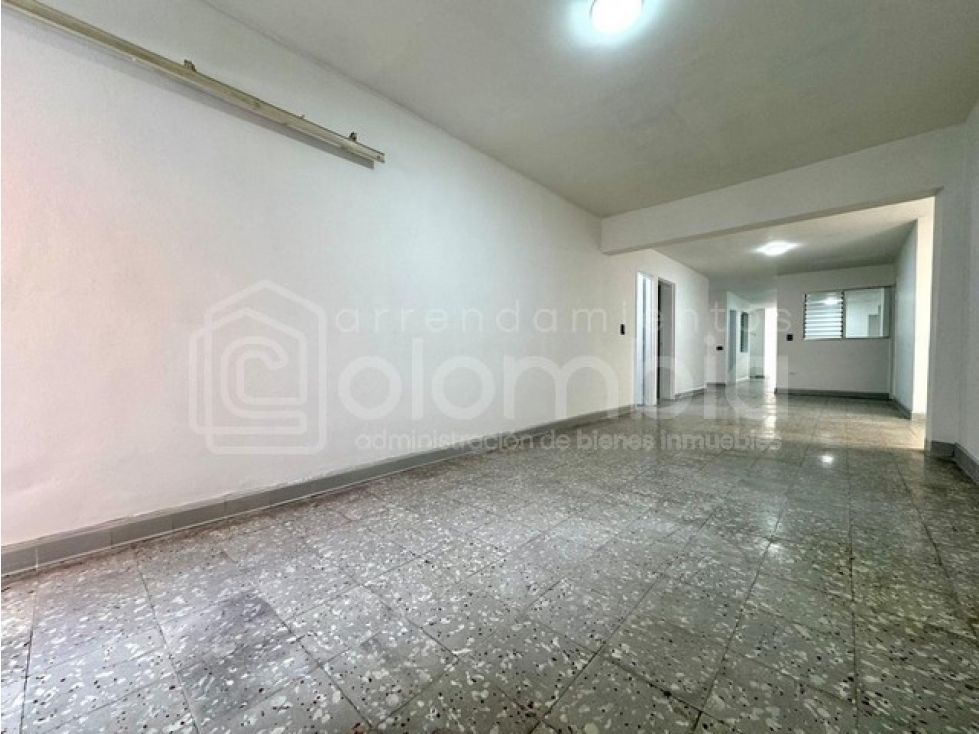 Casa en arriendo Antioquia Envigado Zona Centro 220 m2 Habitaciones 5 Baños 3 Garajes 1 Precio $10000000