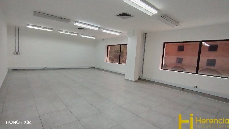 Oficina en arriendo Antioquia Medellín Carlos E Restrepo 345 m2 Habitaciones 0 Baños 2 Garajes 0 Precio $19000000