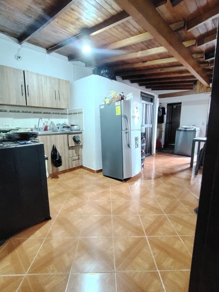 Apartamento en venta Antioquia Medellín Las Violetas 62 m2 Habitaciones 5 Baños 2 Garajes 0 Precio $420000000