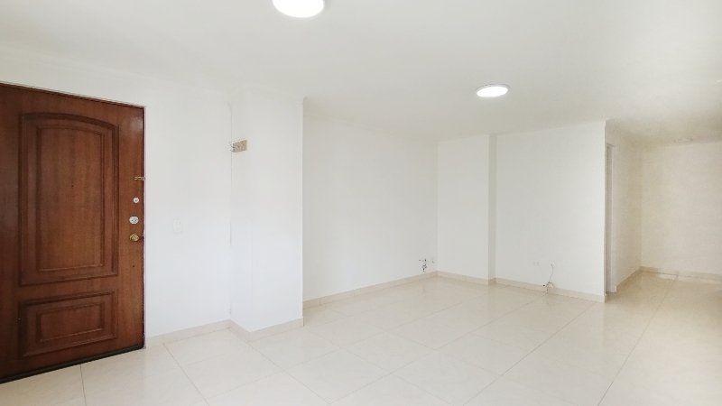 Apartamento en arriendo Antioquia Medellín Florida Nueva 90 m2 Habitaciones 3 Baños 3 Garajes 1 Precio $3700000