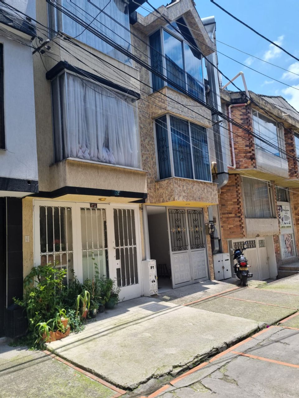 Casa en venta Cundinamarca Bogotá Gilmar 108 m2 Habitaciones 3 Baños 3 Garajes 1 Precio $410000000