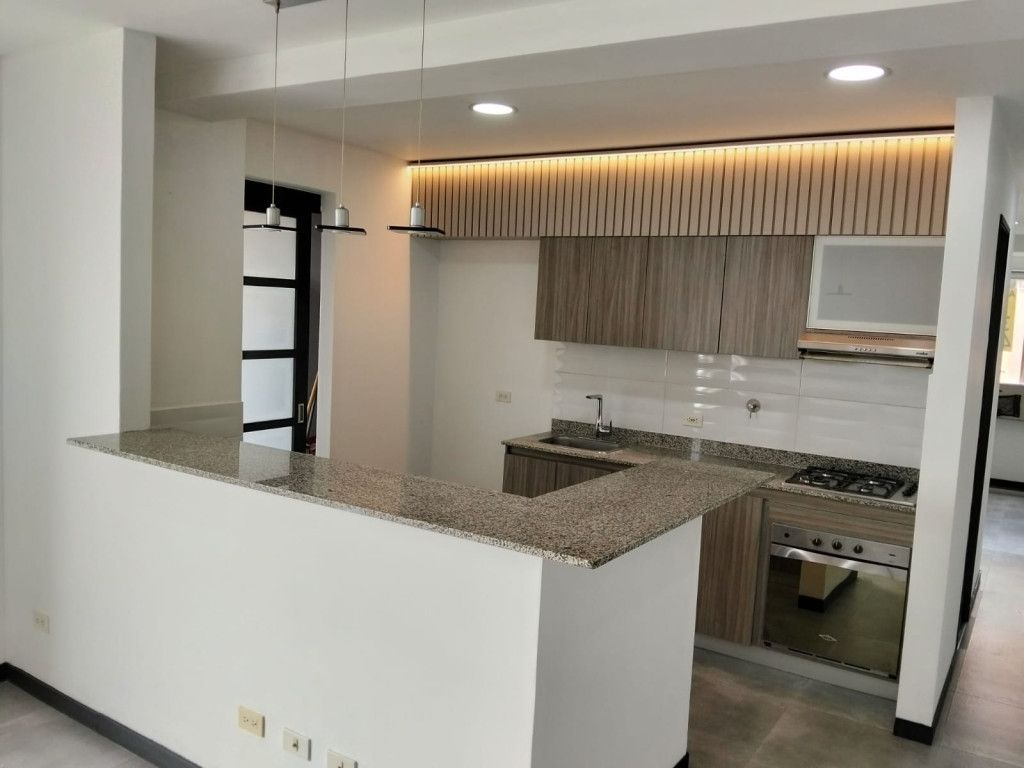 Apartamento en arriendo Antioquia Envigado Loma Del Barro 105 m2 Habitaciones 3 Baños 3 Garajes 1 Precio $4200000