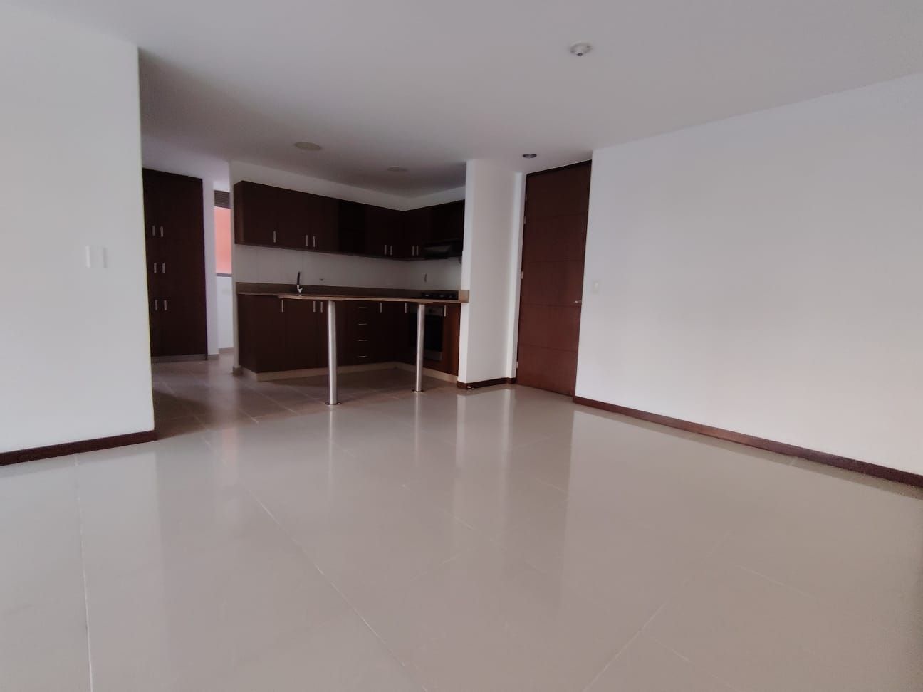 Apartamento en arriendo Antioquia Envigado Bosques De Zúñiga 115 m2 Habitaciones 3 Baños 2 Garajes 2 Precio $5200000