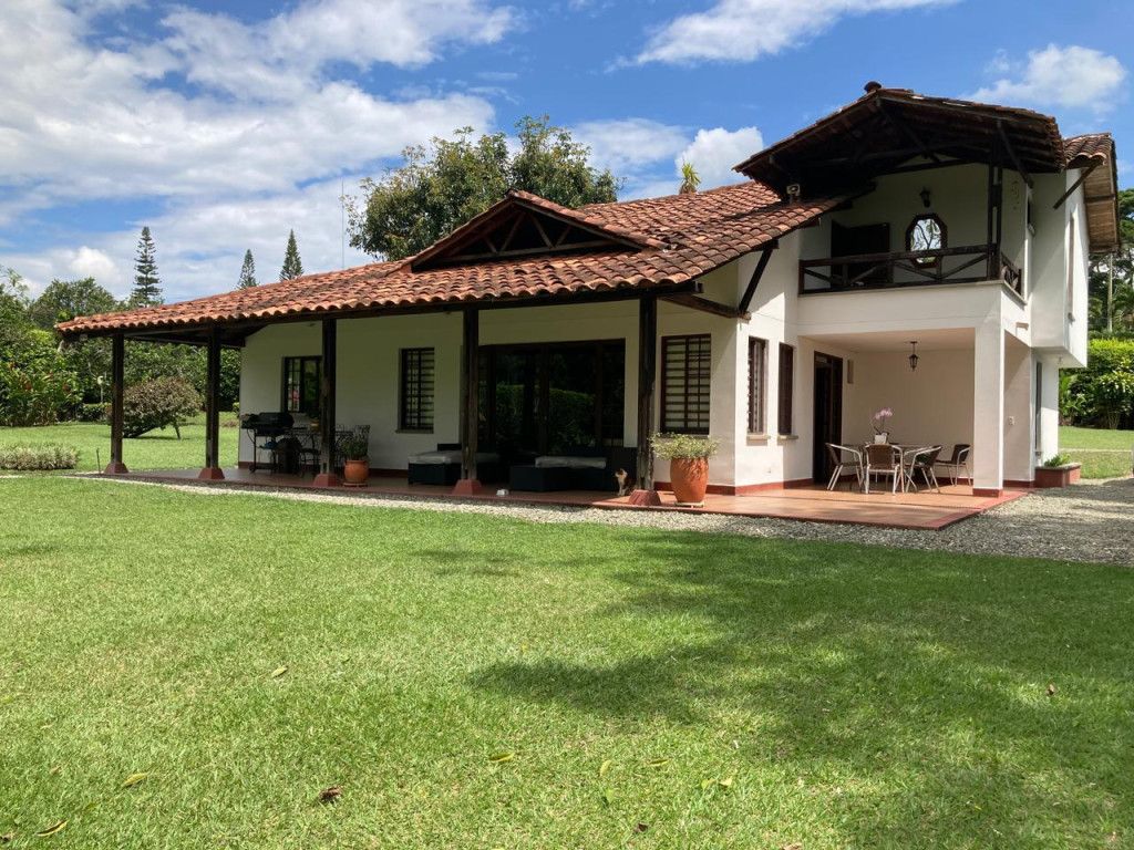 Casa Campestre en venta Quindío Armenia Sector Centro 282 m2 Habitaciones 4 Baños 5 Garajes 0 Precio $2000000000
