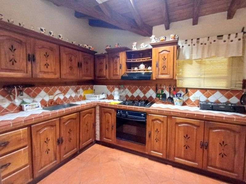 Casa en venta Antioquia Rionegro Gualanday 280 m2 Habitaciones 5 Baños 5 Garajes 5 Precio $1690000000