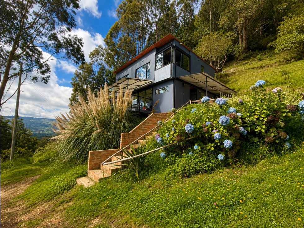 Finca en arriendo o venta Cundinamarca Sesquilé Sesquile 300 m2 Habitaciones 2 Baños 3 Garajes 4 Precio venta $700000000 Precio arriendo $4500000