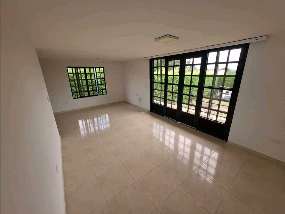 Casa Campestre en arriendo Quindío Armenia Armenia 216 m2 Habitaciones 5 Baños 3 Garajes 3 Precio $3550000