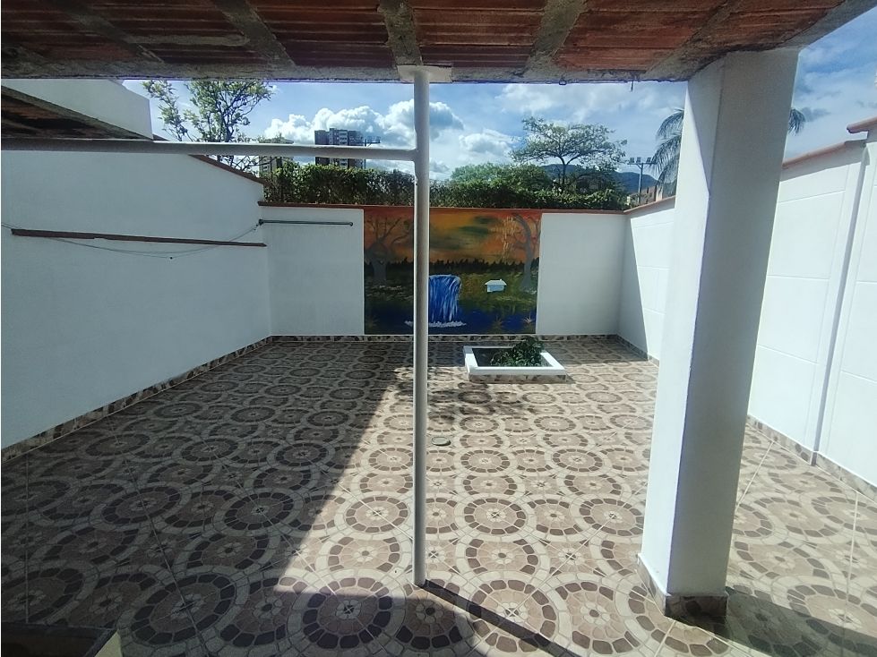 Casa en arriendo Antioquia Medellín Perpetuo Socorro 140 m2 Habitaciones 3 Baños 2 Garajes 0 Precio $2400000