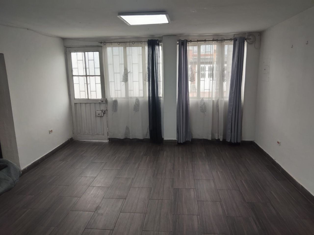 Casa en arriendo Cundinamarca Bogotá La Camelia 76 m2 Habitaciones 3 Baños 1 Garajes 0 Precio $2000000