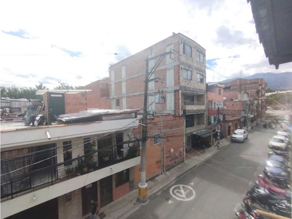 Apartamento en arriendo Antioquia Envigado Milán - Vallejuelos 75 m2 Habitaciones 3 Baños 1 Garajes 0 Precio $2600000