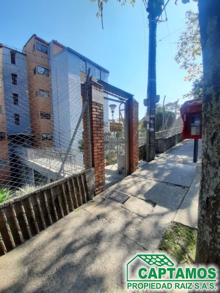 Apartamento en arriendo Antioquia Medellín La Castellana 76 m2 Habitaciones 3 Baños 1 Garajes 0 Precio $1500000