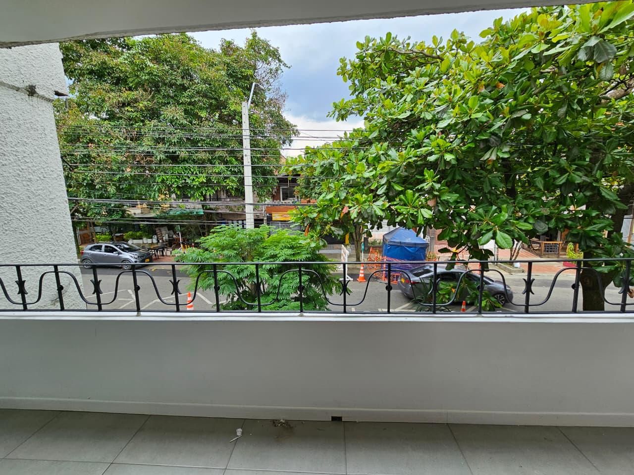 Casa en arriendo Antioquia Medellín Manila 380 m2 Habitaciones 4 Baños 2 Garajes 0 Precio $14000000