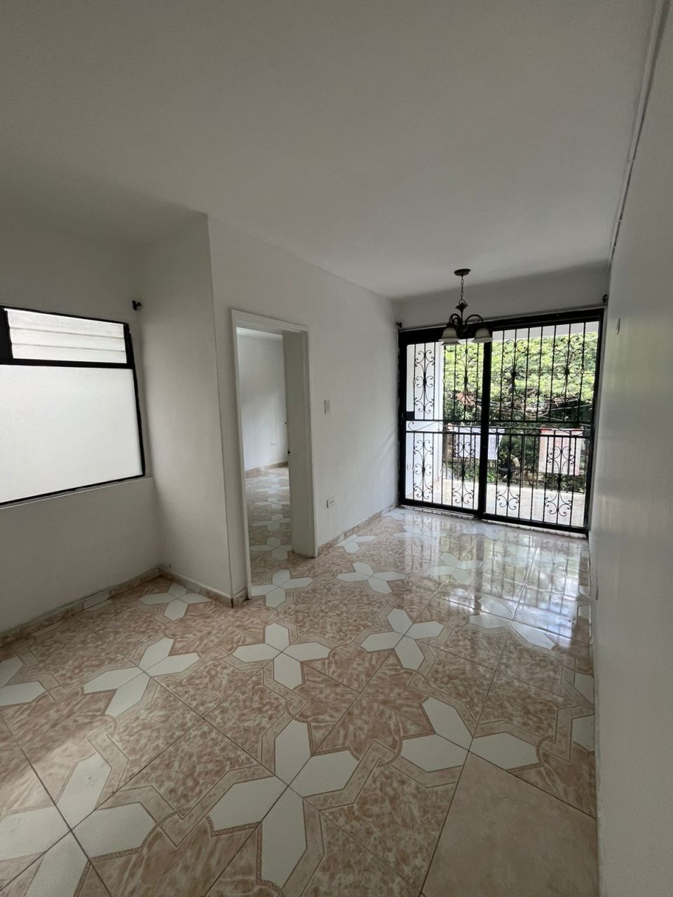 Apartamento en arriendo Antioquia Medellín San Bernardo 65 m2 Habitaciones 2 Baños 2 Garajes 0 Precio $2000000