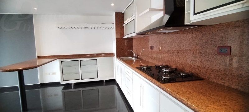 Apartamento en arriendo Antioquia Medellín Urbanizacion Castilla Real 78 m2 Habitaciones 1 Baños 2 Garajes 1 Precio $3800000