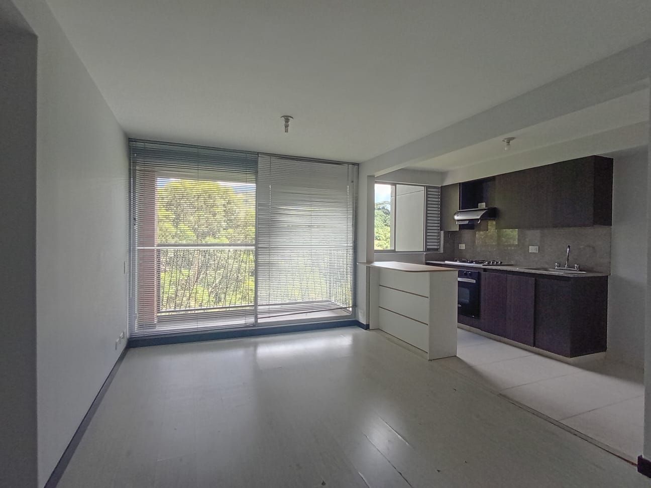 Apartamento en arriendo Antioquia Medellín La Castellana 65 m2 Habitaciones 2 Baños 2 Garajes 1 Precio $3300000