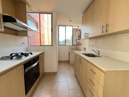 Apartamento en arriendo Antioquia Envigado San José 72 m2 Habitaciones 2 Baños 2 Garajes 1 Precio $3100000