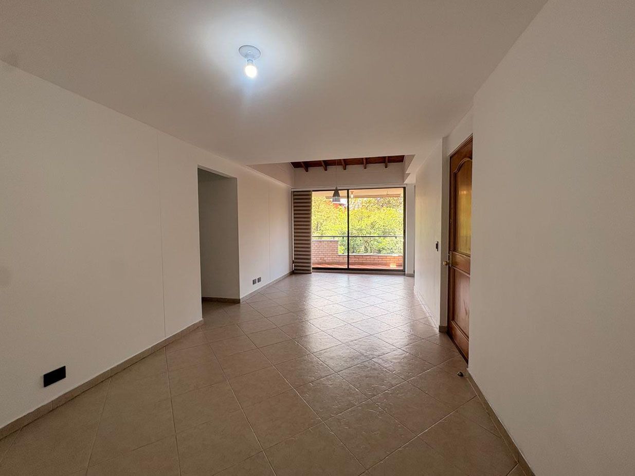 Apartamento en arriendo Antioquia Envigado Uribe Ángel 93 m2 Habitaciones 3 Baños 2 Garajes 1 Precio $4300000