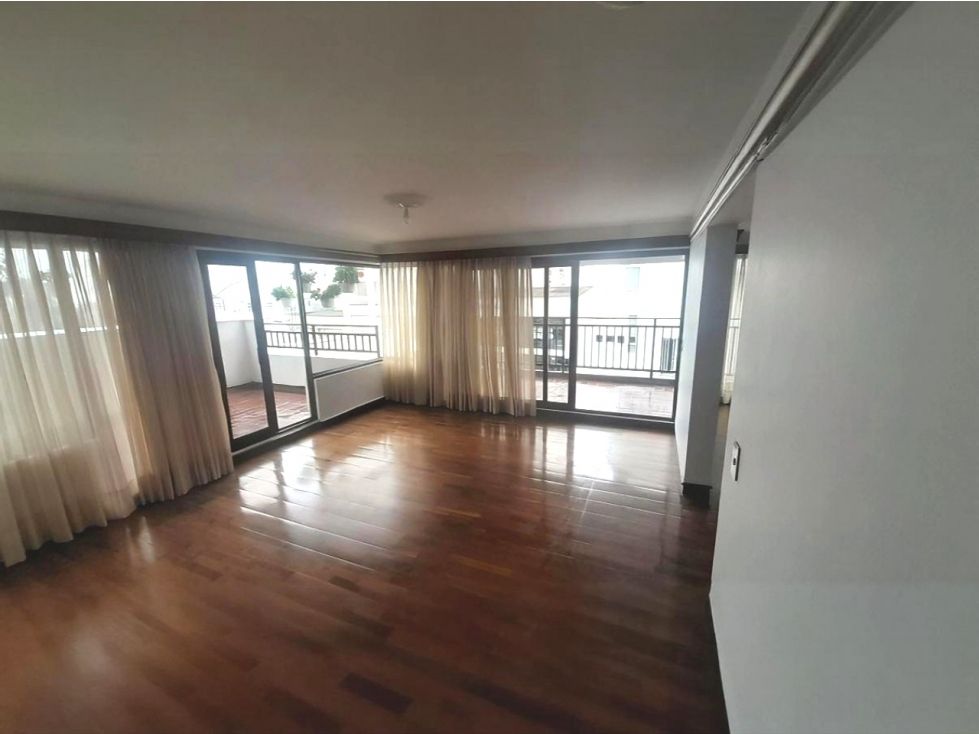 Apartamento en arriendo Caldas Manizales Los Laureles 220 m2 Habitaciones 4 Baños 4 Garajes 2 Precio $5000000