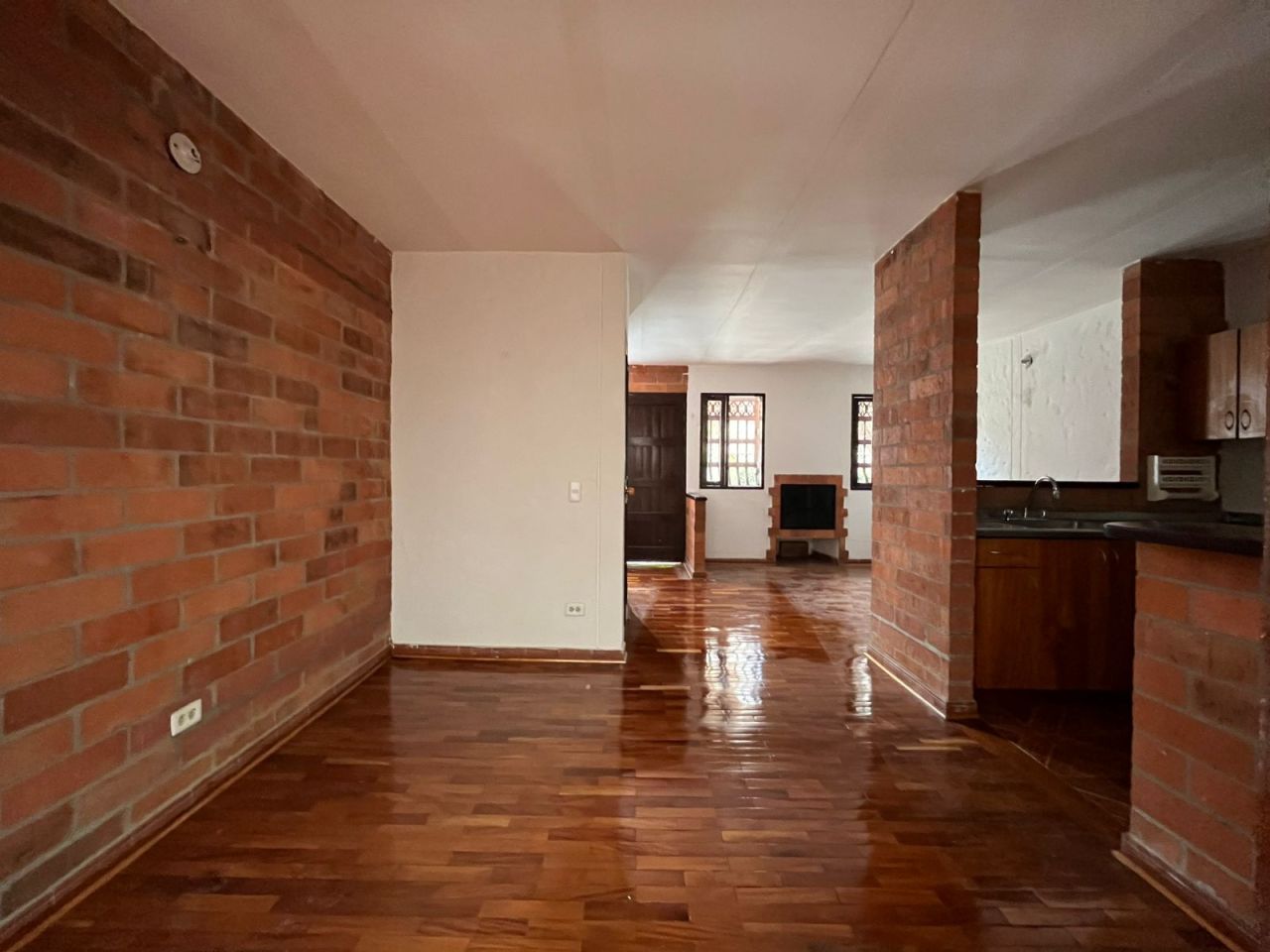 Casa en arriendo Antioquia El Retiro Centro 150 m2 Habitaciones 3 Baños 3 Garajes 2 Precio $3800000