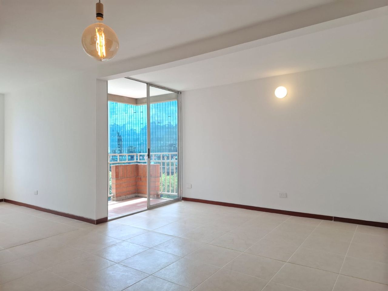 Apartamento en arriendo Antioquia Medellín El Trianon 70 m2 Habitaciones 2 Baños 2 Garajes 1 Precio $3600000