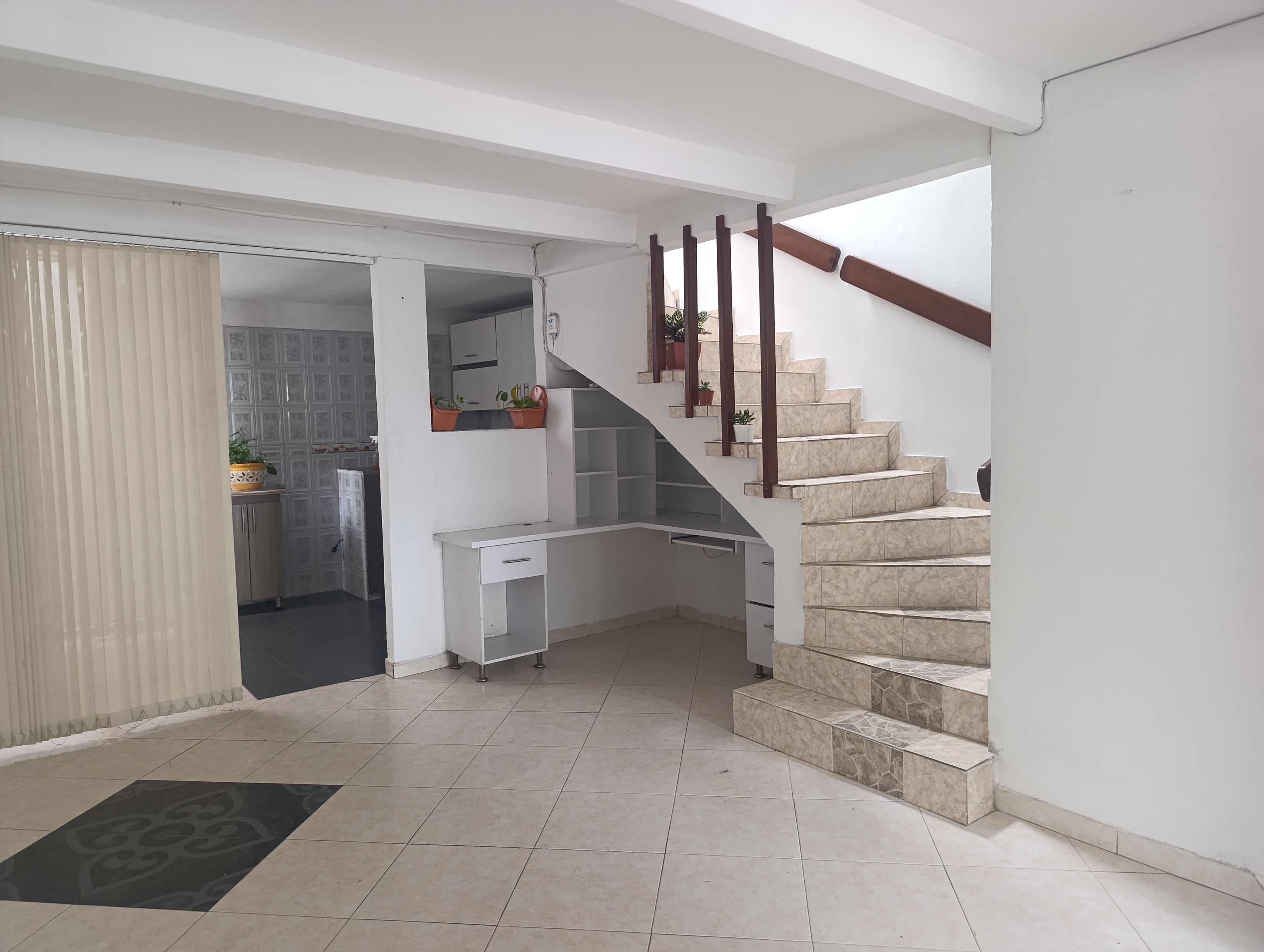 Casa en arriendo Valle Del Cauca Cali Paseo De Los Almendros 100 m2 Habitaciones 3 Baños 2 Garajes 0 Precio $1400000