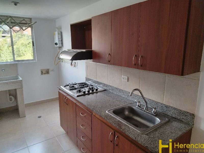 Apartamento en arriendo Antioquia Envigado Uribe Ángel 85 m2 Habitaciones 3 Baños 2 Garajes 1 Precio $3800000
