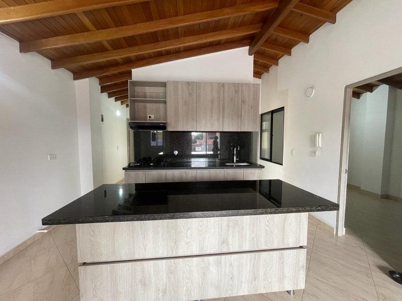 Apartamento en arriendo Antioquia Envigado Trianon 84 m2 Habitaciones 3 Baños 2 Garajes 0 Precio $2500000