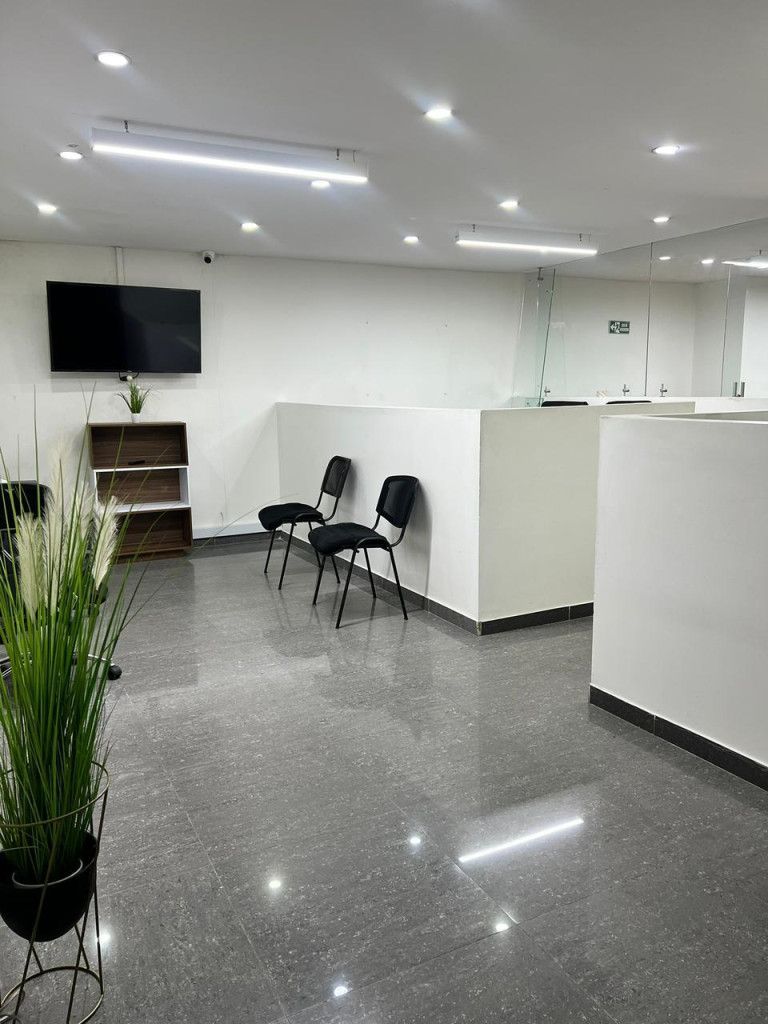 Oficina en venta Cundinamarca Bogotá Chapinero Sur Occidental 86 m2 Habitaciones 0 Baños 3 Garajes 2 Precio $900000000