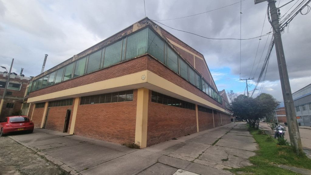 Bodega en venta Cundinamarca Bogotá Centro Industrial 1863 m2 Habitaciones 0 Baños 3 Garajes 0 Precio $5300000000