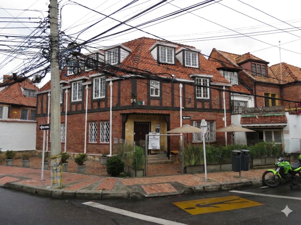 Casa en arriendo Cundinamarca Bogotá Emaus 498 m2 Habitaciones 1 Baños 5 Garajes 0 Precio $12600000