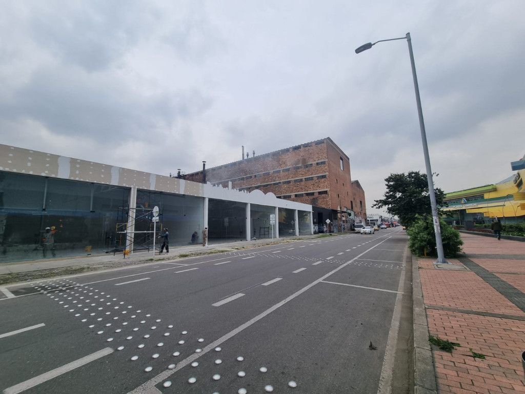 Local en arriendo Cundinamarca Bogotá Salazar Gomez 600 m2 Habitaciones 0 Baños 1 Garajes 0 Precio $60000000