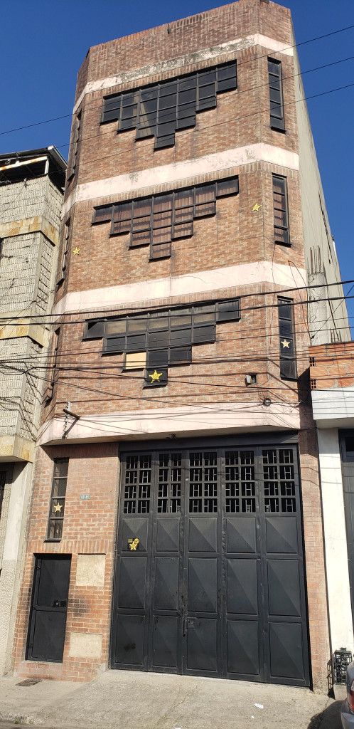 Bodega en venta Cundinamarca Bogotá Ub Carvajal 750 m2 Habitaciones 0 Baños 4 Garajes 0 Precio $3300000000