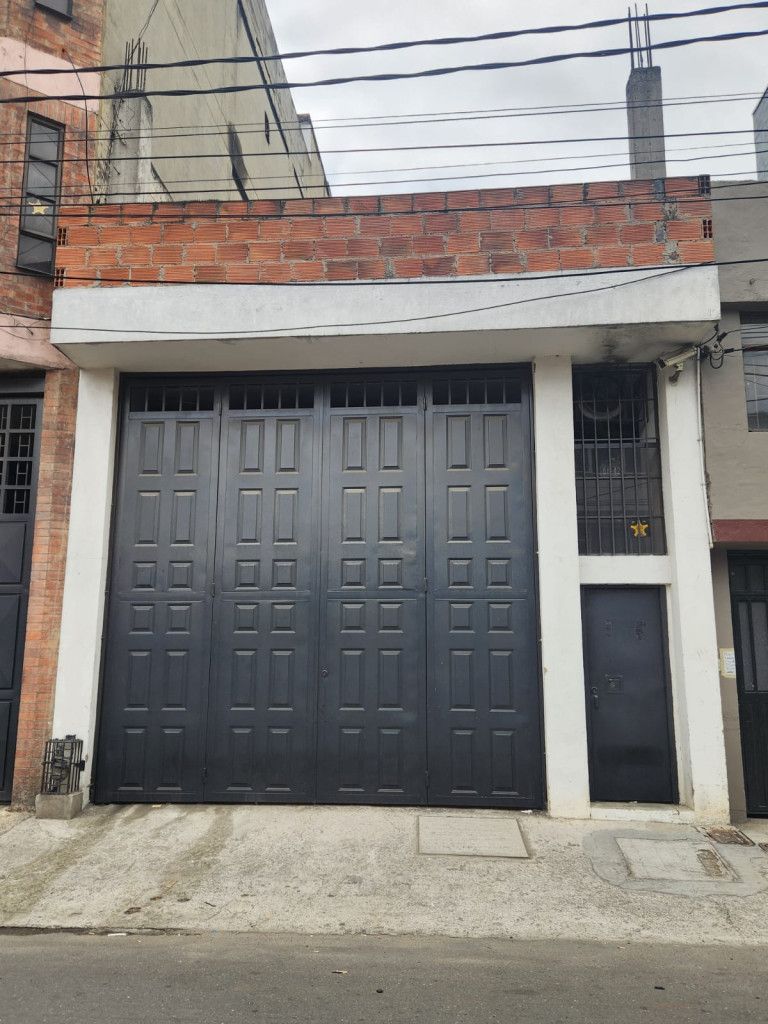 Bodega en venta Cundinamarca Bogotá Ub Carvajal 150 m2 Habitaciones 0 Baños 4 Garajes 0 Precio $1150000000