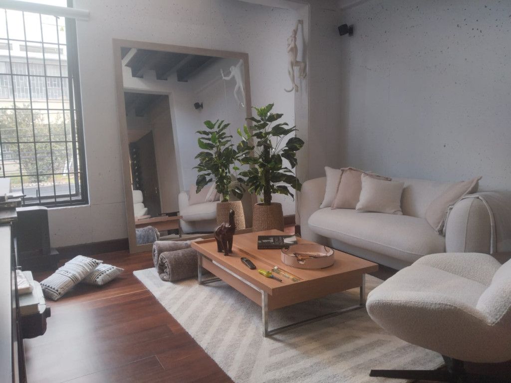 Edificio en venta Cundinamarca Bogotá Cerros De Oriente 327 m2 Habitaciones 0 Baños 0 Garajes 0 Precio $3150000000