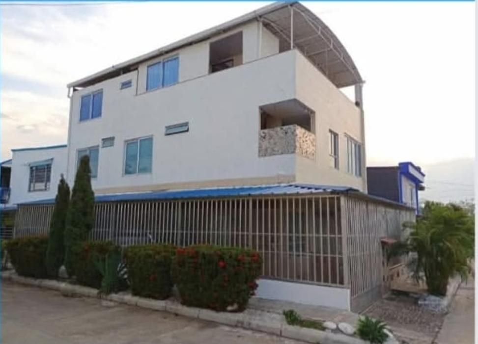 Casa en venta Huila Neiva El Tesoro 142 m2 Habitaciones 6 Baños 5 Garajes 3 Precio $670000000