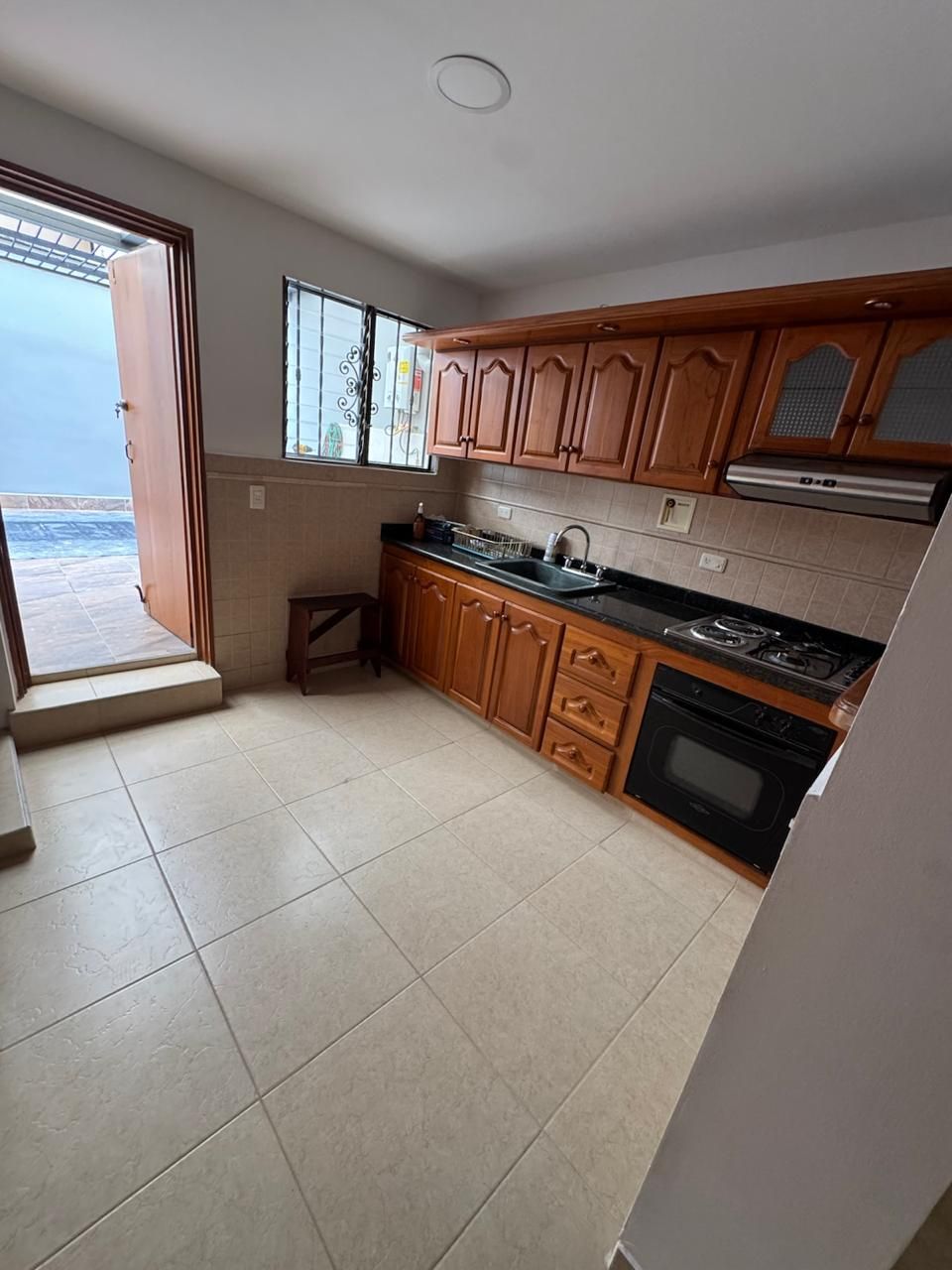 Casa en arriendo Antioquia Medellín Rosales 140 m2 Habitaciones 3 Baños 2 Garajes 2 Precio $4500000