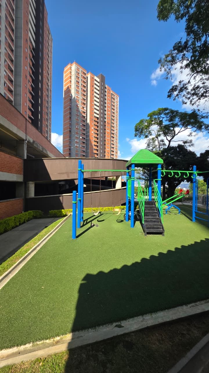 Apartamento en venta Antioquia Itagüí Ditaires 88 m2 Habitaciones 3 Baños 1 Garajes 1 Precio $550000000