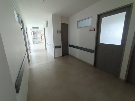 Consultorio en arriendo Cundinamarca Bogotá Las Flores 300 m2 Habitaciones 0 Baños 7 Garajes 2 Precio $15000000