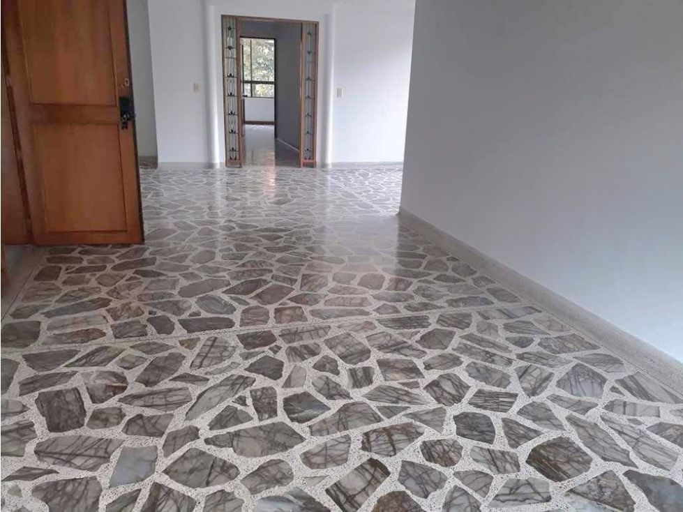 Apartamento en arriendo Antioquia Medellín San Lucas 140 m2 Habitaciones 3 Baños 3 Garajes 1 Precio $5500000