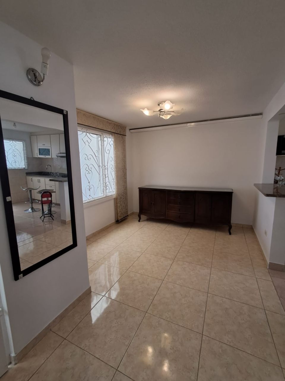 Casa en arriendo Cundinamarca Bogotá Ub Castilla 150 m2 Habitaciones 6 Baños 4 Garajes 0 Precio $4500000