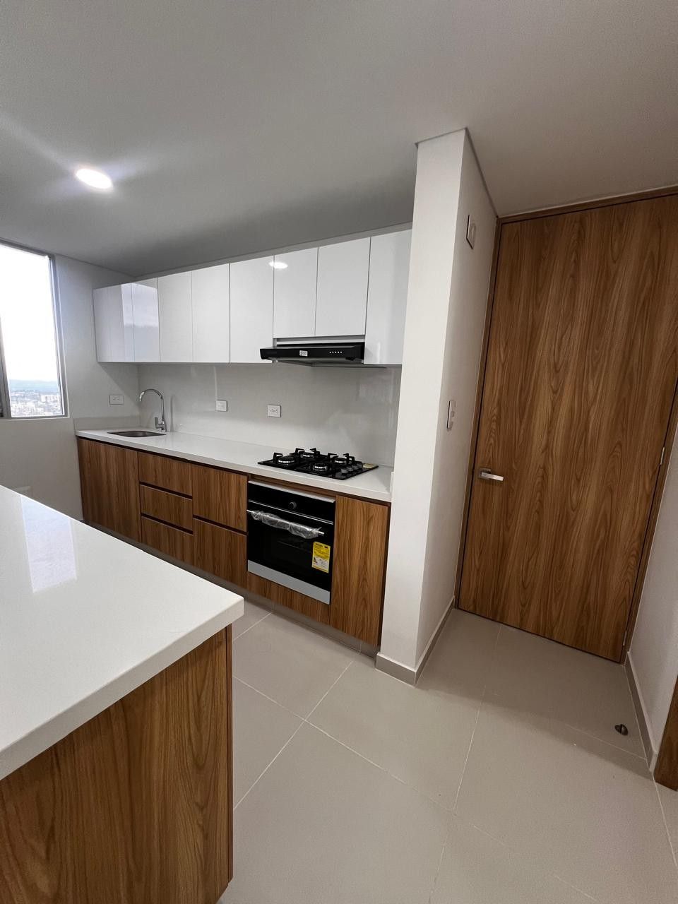 Apartamento en venta Tolima Ibagué Nn 102 m2 Habitaciones 3 Baños 3 Garajes 2 Precio $730000000