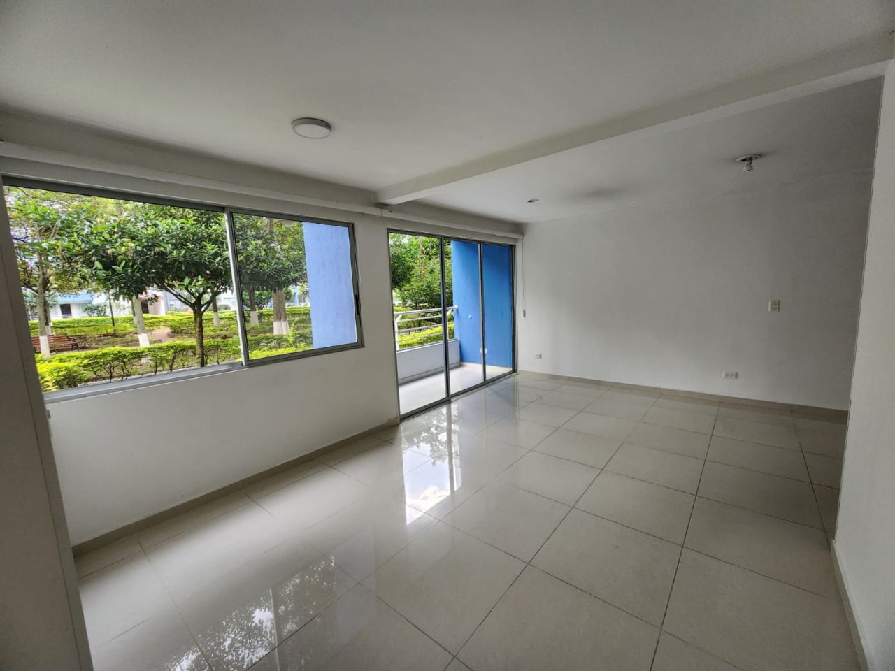 Apartamento en venta Santander Floridablanca Br Versalles Campestre 92 m2 Habitaciones 3 Baños 2 Garajes 1 Precio $400000000