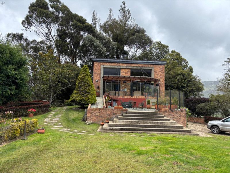 Casa en venta Cundinamarca La Calera La Calera 330 m2 Habitaciones 3 Baños 4 Garajes 2 Precio $1950000000